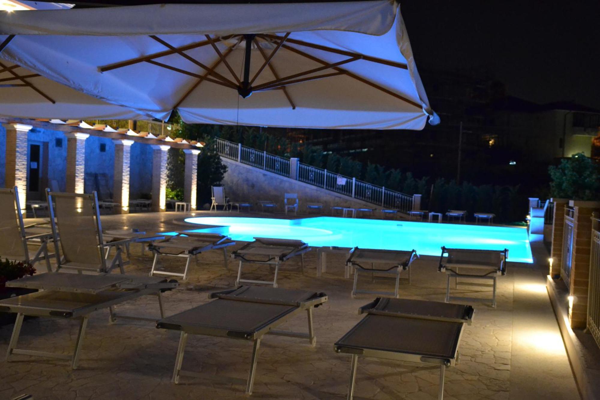 Incantea Resort Tortoreto Exteriér fotografie