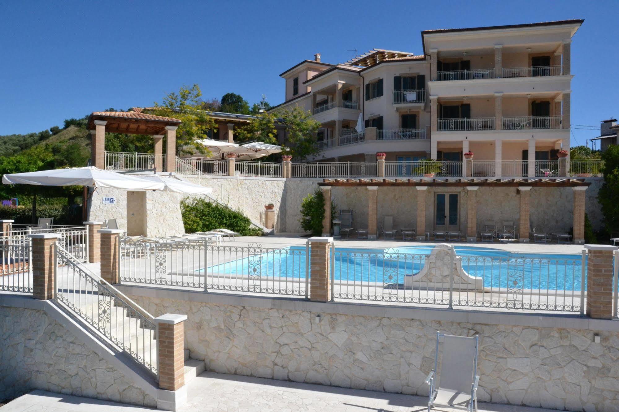 Incantea Resort Tortoreto Exteriér fotografie